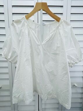 Old Navy White Puff Sleeve Peasant Top